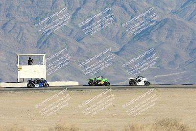 media/Dec-07-2025-CVMA (Sun) [[3e7d2de5dc]]/Race 16-Formula Middleweight/